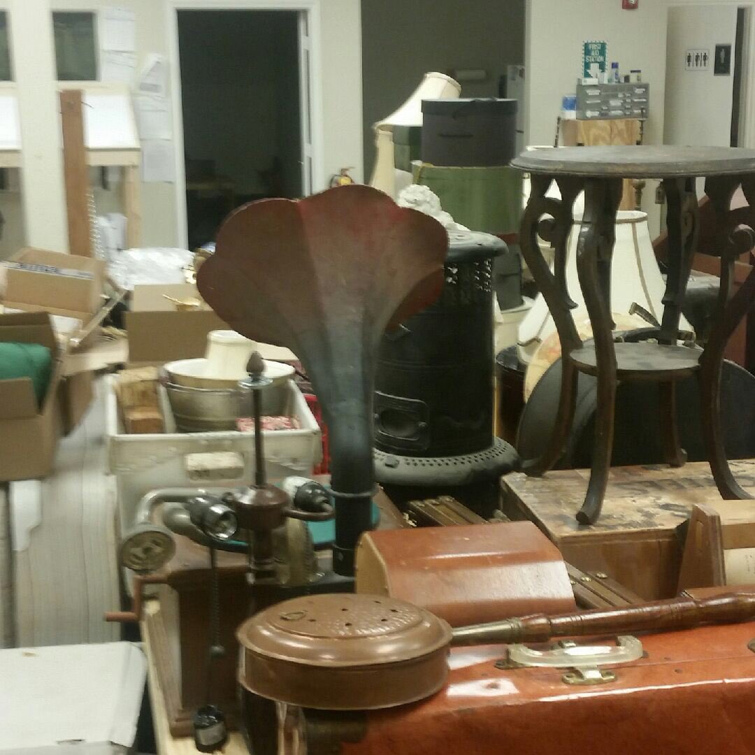 GulfshorePlay's tweet photo. #TechTakeover Nic Benavides: The set requires a lot of decorating, so our props master has amassed a large pile of set dressing. #GPThePrice https://t.co/wu5wn1qv7f
