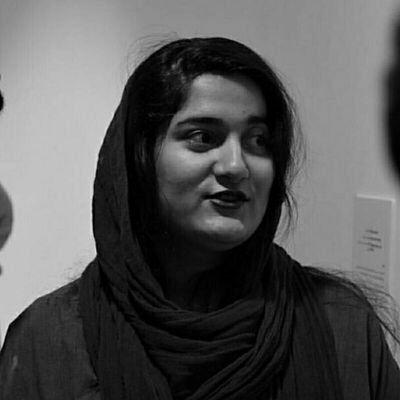eskandarii6's tweet photo. #فائزه_عبدی‌پور دانشجوی دانشکده علوم اجتماعی #علامه_طباطبایی، فعال حقوق کودک، 10دیماه در حالیکه به همراه 3تن دیگر از دانشجویان برای ملاقا�� به بیمارستان دی رفته بودند توسط نیروهای امنیتی دستگیر شدند 
 این دانشجویان در اعتصاب غذا هستند
#تظاهرات_سراسرى 
#وزیرعلوم_وسرکوب https://t.co/r2osEEf323
