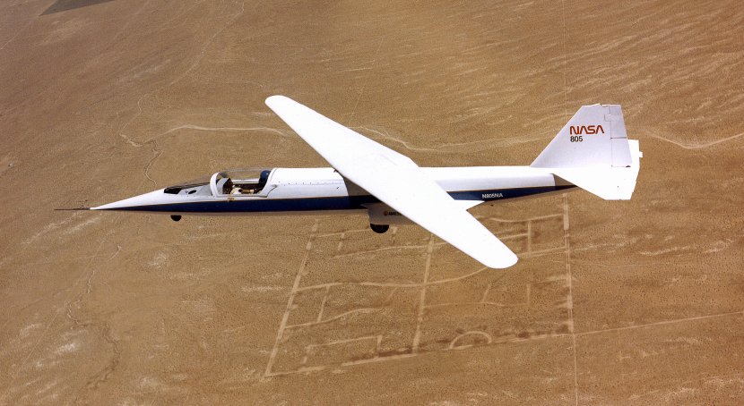 ron_eisele's tweet image. NASA AD-1. Between 1979 and 1982 at the NASA Dryden Flight Research Center, Edwards California, it successfully demonstrated an aircraft wing could be pivoted obliquely from zero to 60 degrees during flight.