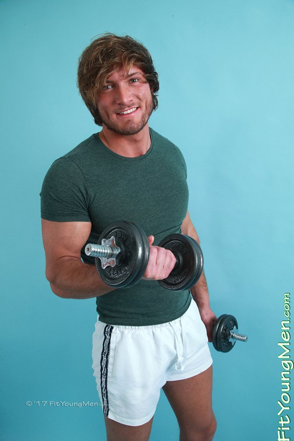 FitYoungMen_com's tweet photo. NOAH CLEGG'S STATS - Age: 21 / Height: 6'2" / Chest: 44" / Waist: 32" / Weight: 88kg / Straight

https://t.co/wfz6JztuhQ https://t.co/dC9jZqI0wi
