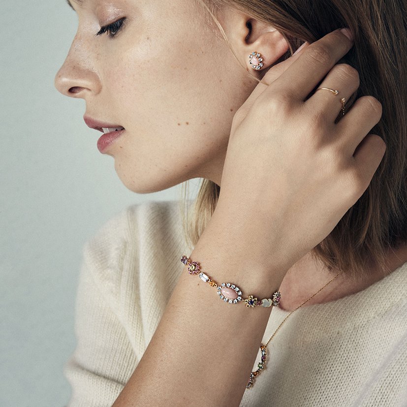 tousjewelry's tweet photo. A gift for a lifetime #TOUSgift #TOUSLovers https://t.co/Cb1jZ3lqFT