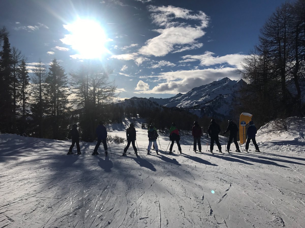 WetherbyHigh's tweet photo. Check out some of our students on the ski trip that took place during the recent break. #ski2017 #sports #fun #snow https://t.co/FCaDB9w90e