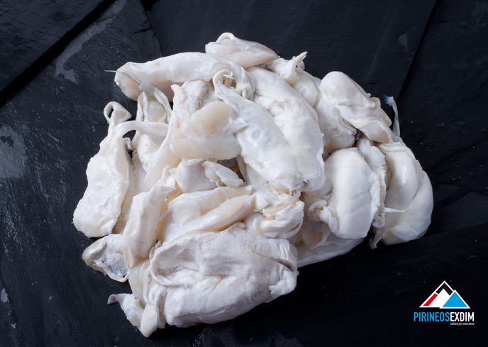 PirineosExdim's tweet photo. PRODUCTOS Pirineos Exdim | Sin duda... ¡¡un MANJAR DE REYES!! Se llama COCOCHA (del euskera kokotxa) a la parte inferior de la barbilla de la merluza. Es una de las partes más jugosas de los pescados, ideales para cocinar por la gelatina que contienen. #CalidadPorNaturaleza https://t.co/x7x7Fa7Syp