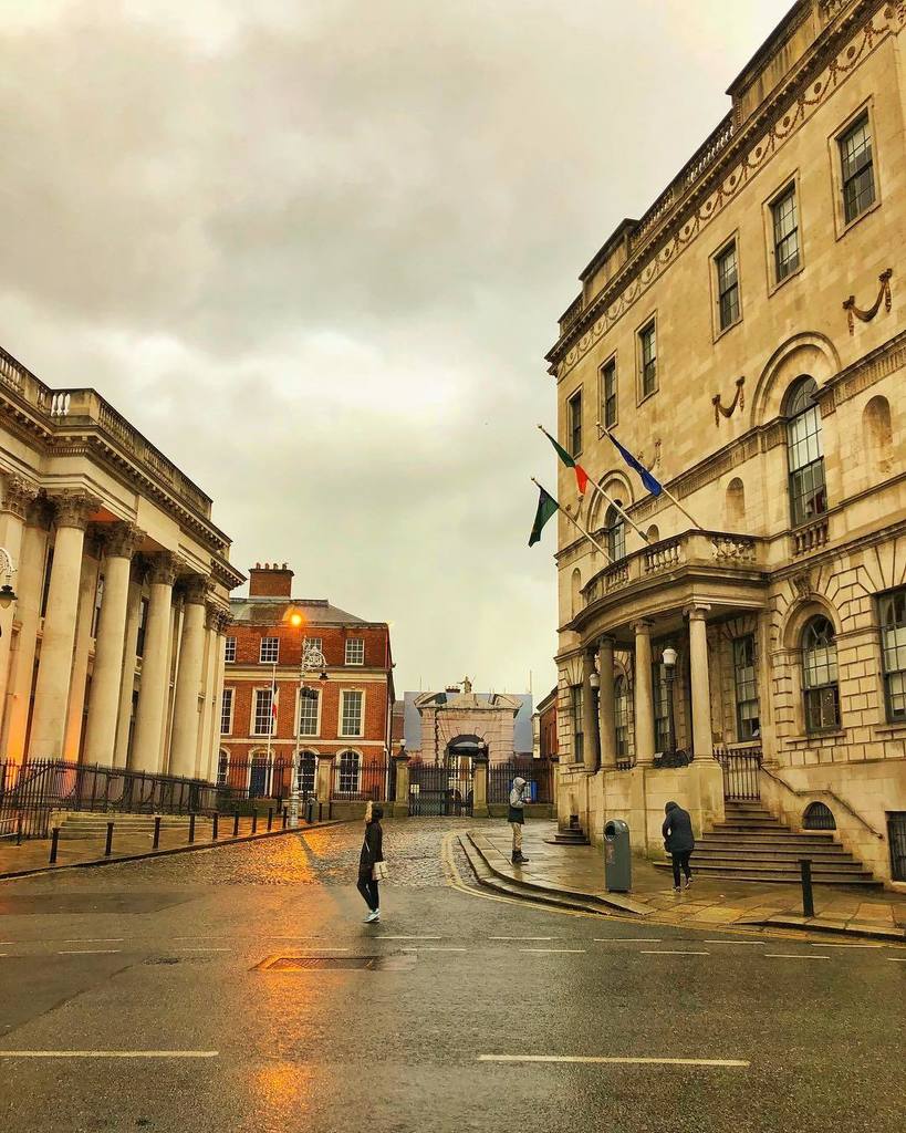 misterjoemock's tweet photo. Walking in Dublin
.
. .
.
.
.
#alittlebitofireland #failteireland #discover_ireland #ig_ireland #ireland_passion #tourismireland #bestirelandpics #insta_ireland #loves_united_ireland #lovesireland #ireland_daily
#worldcorner #citycentre #streetcorner #ya… https://t.co/QRKhBKUYPS https://t.co/CBEv5NT12t