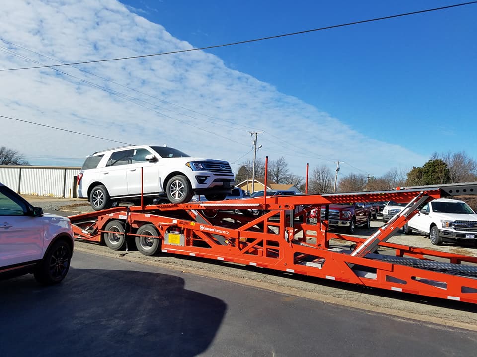 DunnFordCompany's tweet photo. Just off the truck. 2018 Ford Expedition XLT 4X4. Hurry, it won't be here long. #DunnFord #DunnDeal https://t.co/12ZbmAhLWO