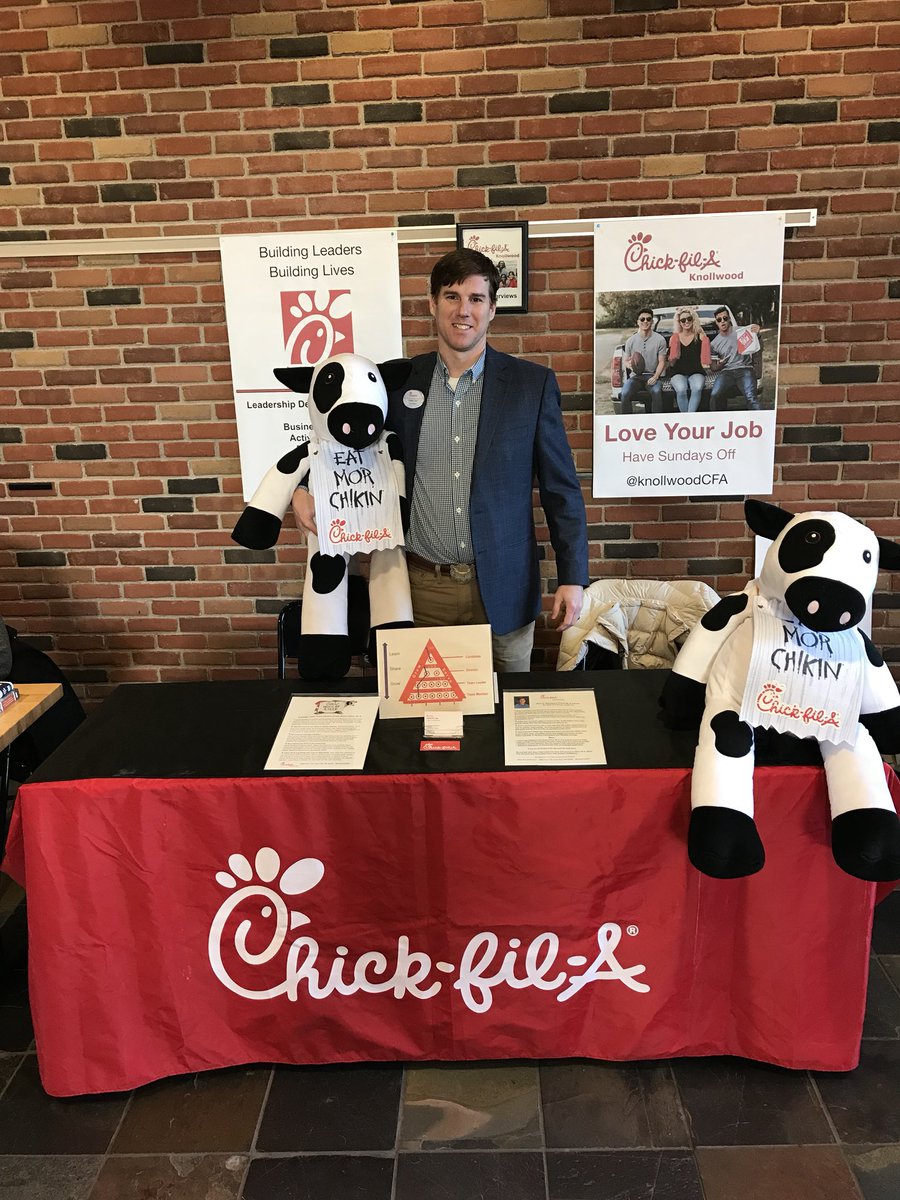 Caleb_G_Lee's tweet photo. What does it take to get a Chick-fil-A franchise? Champions, come see us at the BC!  #LifeAtBethel @BethelU https://t.co/XN3DhcBV8w