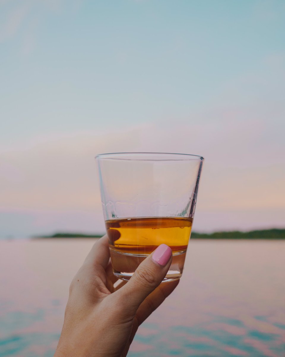 Travel blogger <a href="/tourdelust/">Tour de Lust</a> found paradise at the Riviera pool bar in Jamaica. And it just got better with a neat <a href="/johnniewalker_/">Johnnie Walker</a> #LoveScotch #ScotchWithAView