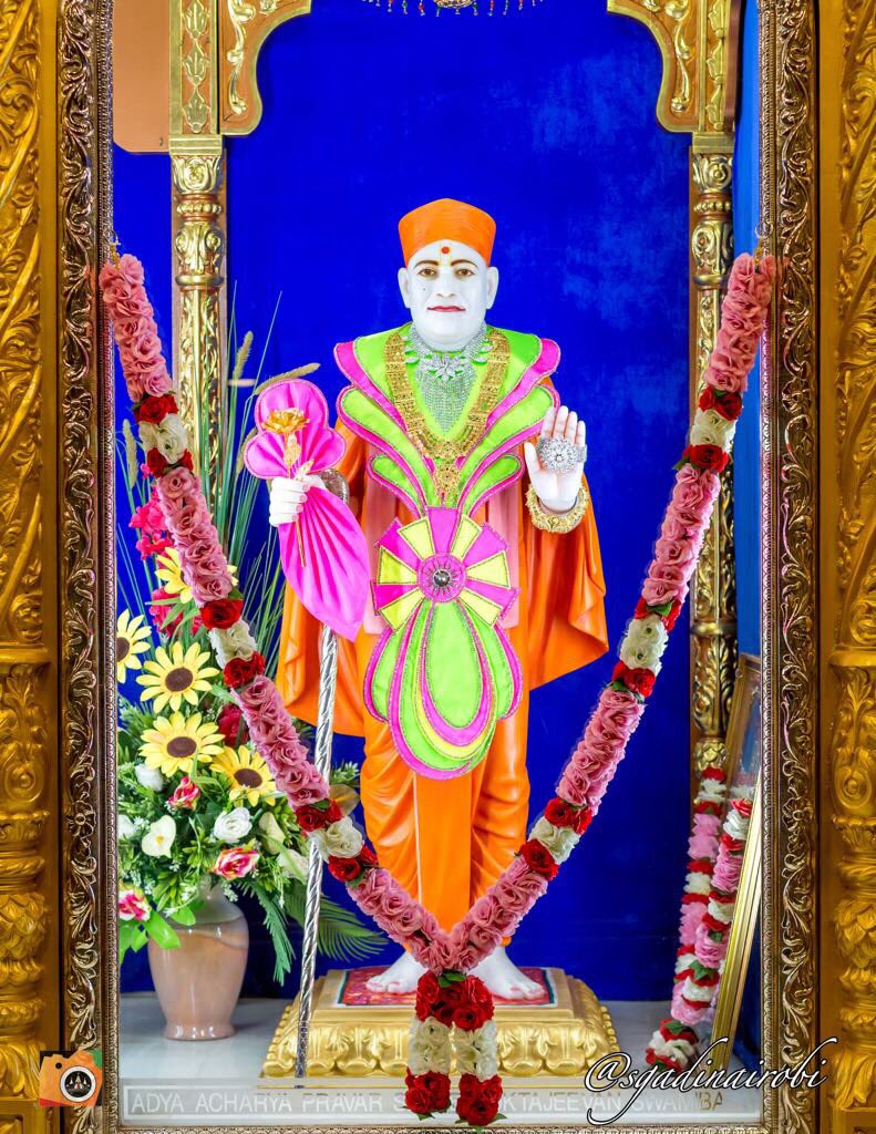 mukund_uk's tweet photo. RT SGadiManinagar "RT SGadiNairobi: Divine darshan of #LordShreeSwaminarayan, #JeevanpranAbjiBapashree #ShreeMuktajeevanSwamibapa and #HariKrushnaMaharaj at #SwamibapaTemple #NairobiMandir 🇰🇪#Darshan #ShangarDarshan #SwaminarayanGadi #SGadiFamily https://t.co/e9HCC5kvr0"