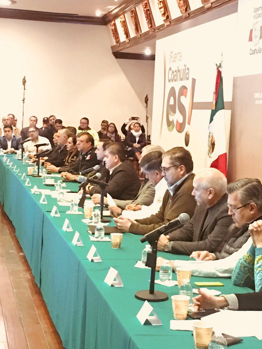 PCcoahuila's tweet photo. Iniciando la XII SESIÓN ORDINARIA DEL CONSEJO ESTATAL DE PROTECCIÓN CIVIL con Alcaldes y titulares municipales https://t.co/DtoZYYVZ9w