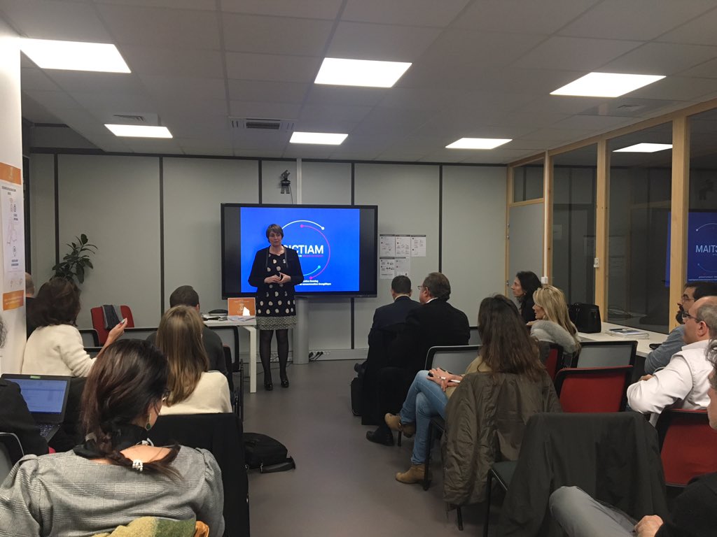 SICTIAM_FR's tweet photo. Ce soir nous accueillons dans les locaux du @SICTIAM06, la @CCIcotedazur et le #clubsmartgrid pour un cretativ' evening ! 2 thèmes : Comment le #SICTIAM peut-il améliorer son suivi et sa #consommation #énergétique ? &
Rêver une smart-crèche avec le groupe #MMcrèches ! https://t.co/VCsznNfLNg