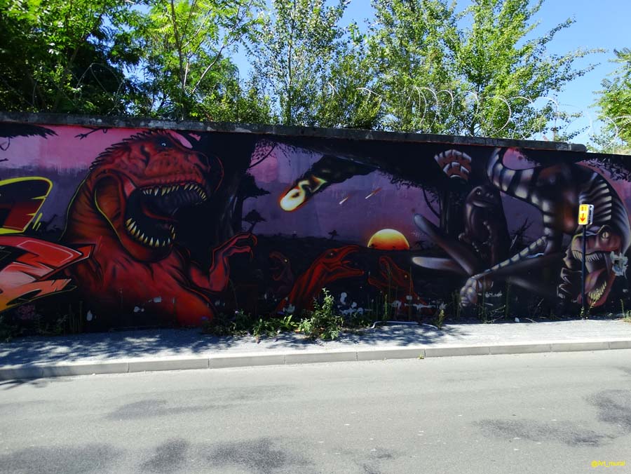 Art_mural's tweet photo. #Bordeaux #Gironde #Streetart Jurassic Park, fresque de #3GC +ici : https://t.co/WUoQ6ezN8N https://t.co/LwYLuoZUPs