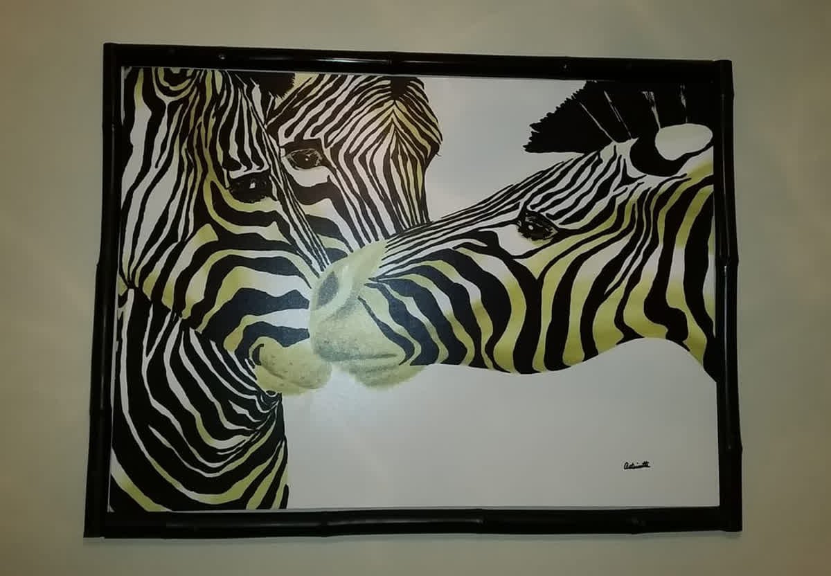 You don't have to produce huge projects to incorporate #bamboo into your #home! #ForeverBamboo customer Vicki Morris shared this piece of #homedecor that used our #bamboopoles to frame her artwork.