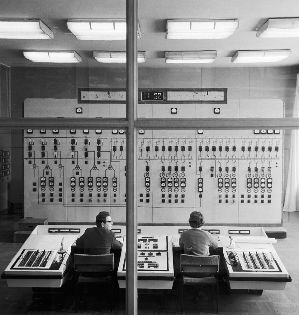 mtflabs's tweet photo. Beautiful images of Soviet Control rooms @presentcorrect, remind us of Funkhaus Berlin where we did #MTFBerlin. Repost from Scanner @robinrimbaud https://t.co/DFZCO0y9yA https://t.co/z7nVhse2U1