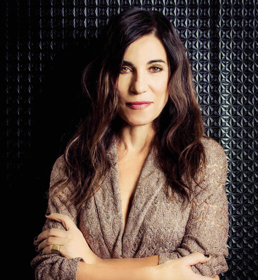 archistar1's tweet image. Adorare i piaceri semplici
#eserci @paolaturci 
Ogni piacere ha il suo momento culminante quando sta per finire.
Qui con lei è un'estasi perenne..

Appuntamento con #PaolaTurci sabato 13 gennaio, ore 14.10 su #canale5 @AmiciUfficiale