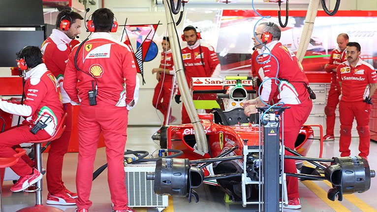 #Formula1 is worldwide. #2017 series starts in #Australia, ends in #AbuDhabi. How many races are in between? #F1 bit.ly/2mMYJz5