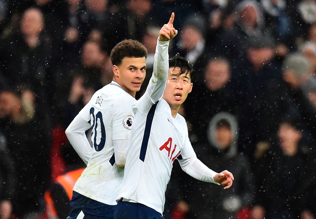 BBCMOTD's tweet image. RT for Obiang's goal
❤ for Son's goal
😂 for Adrian grabbing Kouyate's head.

#TOTWHU