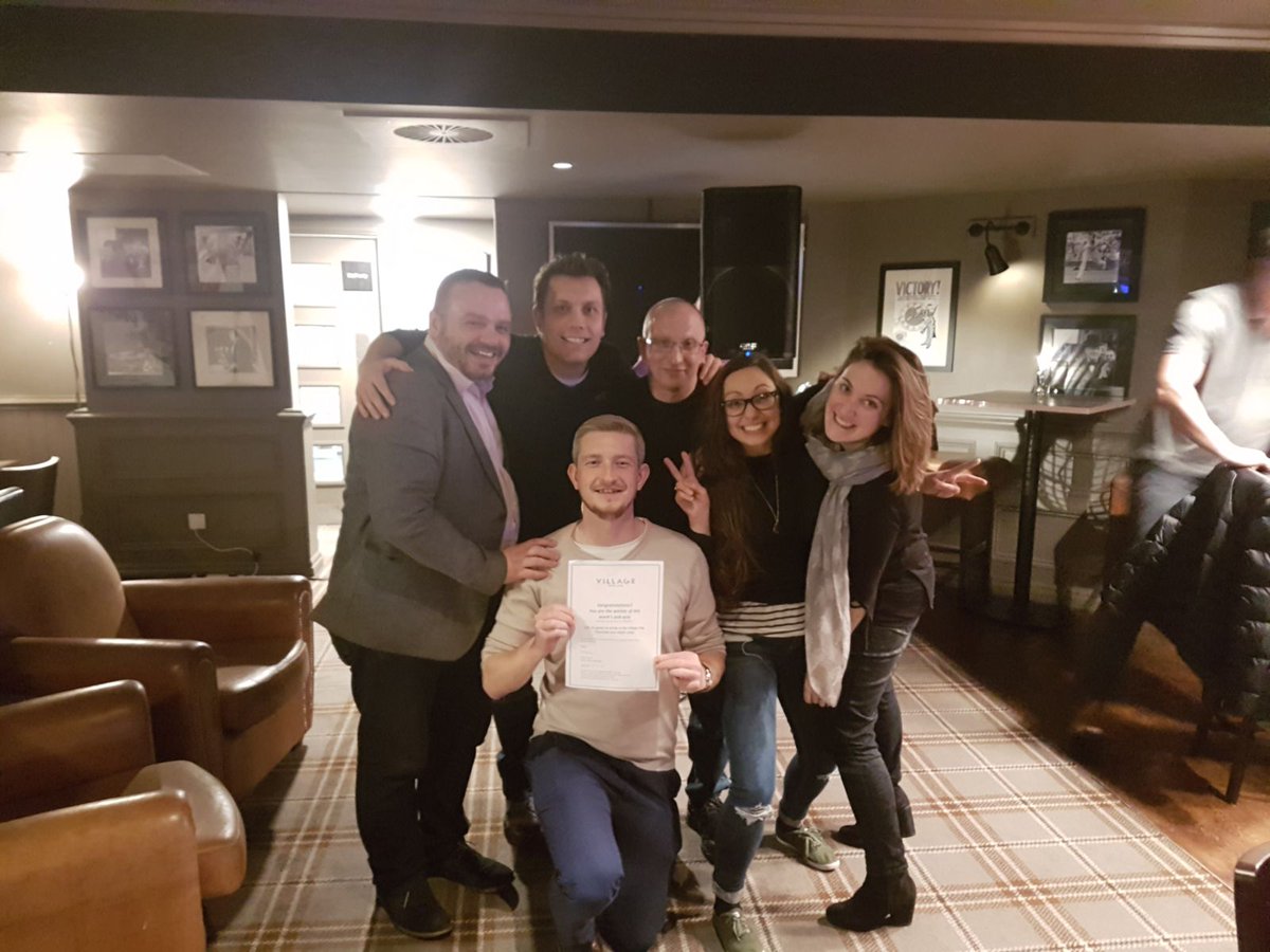 davidwb87's tweet photo. That feeling when you smash a mobilization then smash the local pub quiz... @nialouro @benh50 @Robwallen @laurenfrancesm @JonnyRothfield https://t.co/AxA0sevt2M