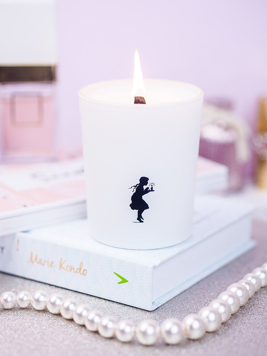 curatedbykirst's tweet photo. NEW POST! Review of the @CotswoldCandle Lemon Leaf & Rose & dishing the dirt on their gorge new packaging! https://t.co/lfwyFehGtk @UKBlog_RT @BBlogRT #lbloggers #candlebloggers https://t.co/kLs7xDmW9R