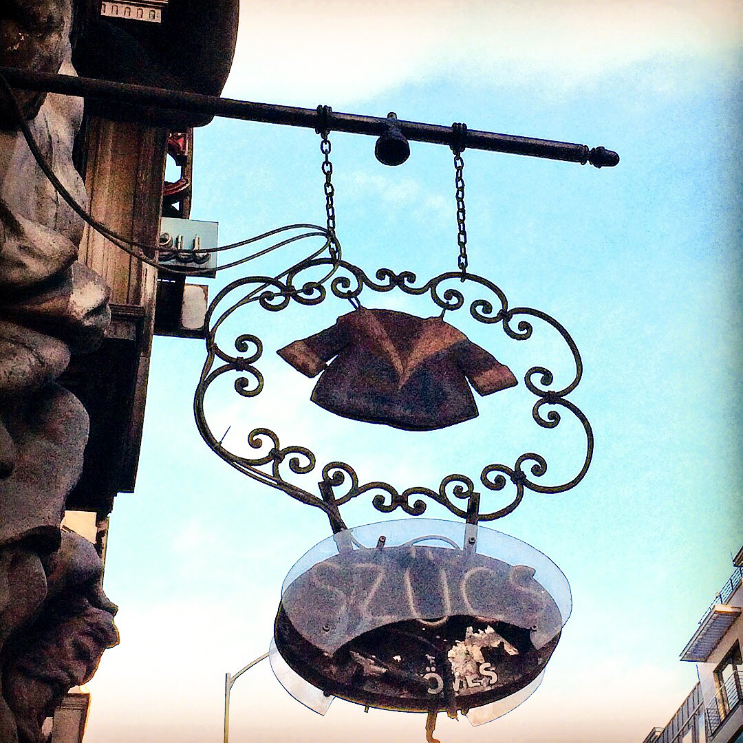 FollowmeTuscany's tweet photo. Recuerdos olvidados del pasado #budapest #budapestagram #budapestmoments #budapestdiaries #budapestview https://t.co/6i8dopN7BI