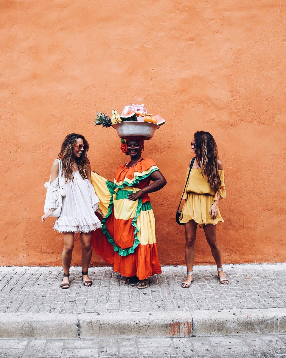 fluentcity's tweet photo. If it’s the 3rd year you’ve made learning a #language one of your resolutions and it hasn’t happened yet, we got you. Check out our latest blogpost for some tips to help you #getfluent in 2018. https://t.co/9BBrSs5uEz
📷: @AbbieRoden https://t.co/vtJrihO9PJ