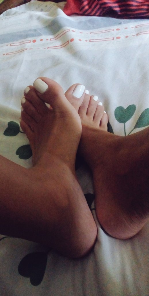 aandreatb's tweet photo. 👣👑💕 https://t.co/dhI8IvcxPb