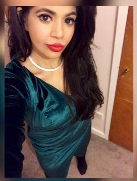 binakay27's tweet photo. New years! Hope 2018 is a blessed one for all ❤💋 https://t.co/H9Ald7J98E