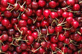 NewsFDCcl's tweet photo. Temporada 2017-2018: Exportaciones de cerezas chilenas marcan récord al superar las 150 mil toneladas https://t.co/Uhqrxln9te https://t.co/gcEVJG8tm3