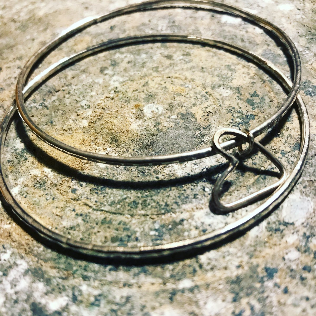 #bangles #silversmiths #motheranddaughter #wecallitrustic heading to <a href="/AfterglowOlney/">Afterglow</a> #jewellerydesigner