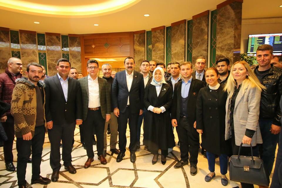 İl Başkanımız Sn <a href="/rizasumer/">Av.Rıza SÜMER</a> İlçe Başkanımız Sn @av_dks ve Değerli Vekillerimiz Sn <a href="/atayuslu/">Atay USLU 🇹🇷</a> Sn <a href="/gokcenenc07/">Gökcen Özdoğan Enç</a> ile Birlikte  Antalya'mıza Teşrif Eden Genel Başkan Yardımcımız, Sosyal Politikalar Başkanımız Sn <a href="/oznurcalik/">Öznur Çalık</a> 'ı Karşıladık... 
#BizBüyükBirAileyiz