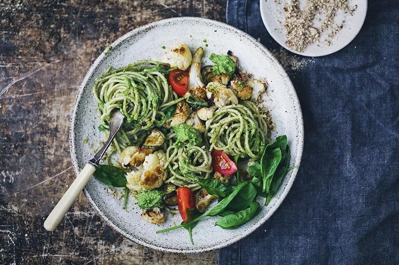 Minder vlees in 2018? Dan kun je niet om deze 5 kookboeken heen seriouslygood.com/5-vegetarische… #vegetarisch #Veganuary2018