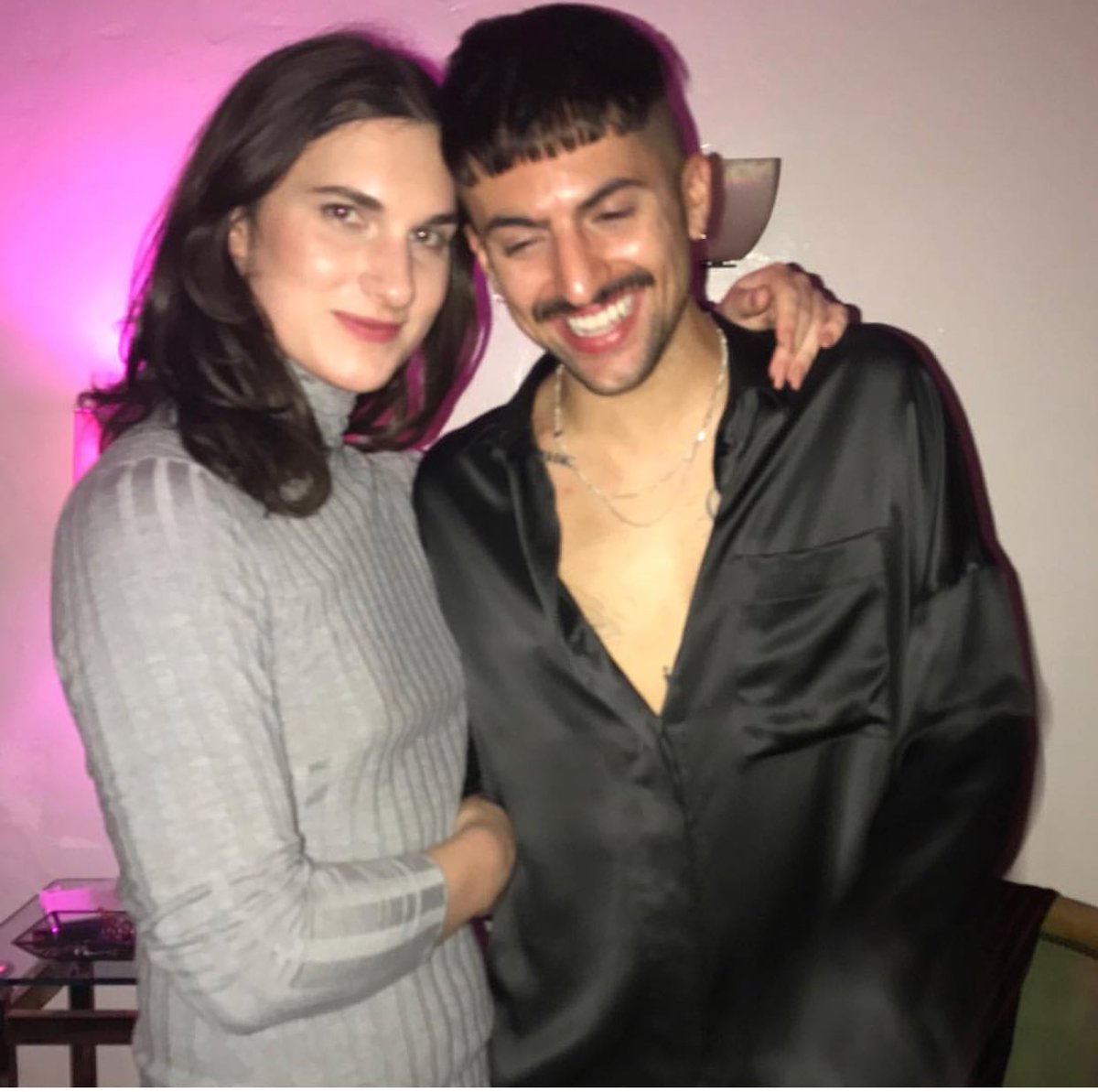 immortalgayys's tweet photo. All I’ve got to say is I’ve never seen Mitch look as happy as he has these past few months. Of course my view point is very limited because I only see what he wants us to see, but you can’t deny that he looks happier and healthier. He’s literally been glowing. So it baffles me + https://t.co/wcPTNuSBGY