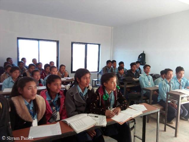 Springinsfeld's tweet photo. Unser Hilfsprojekt "#Schoolup!" in #Thulosirubari in #Nepal: Einzug in die ersten neuen Gebäude - ein wichtiges Etappenziel! 😀😀😀Mehr Informationen hier: https://t.co/AOuSdhpeS9 https://t.co/Llf04E2cAh