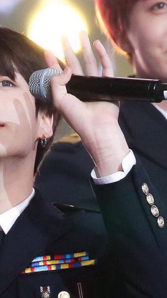 FuboAnimen's tweet photo. 씨발 . 엿먹어 . 미친놈 . 바보
😭 i love you #BTSinSpain2018
#bts #army #JUNGKOOK @BTS_twt https://t.co/LRZ62DUVl2