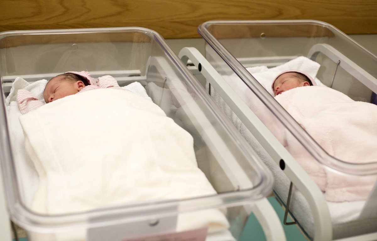 These Latinx twins made history by being born in two different years trib.al/LTCzMN7