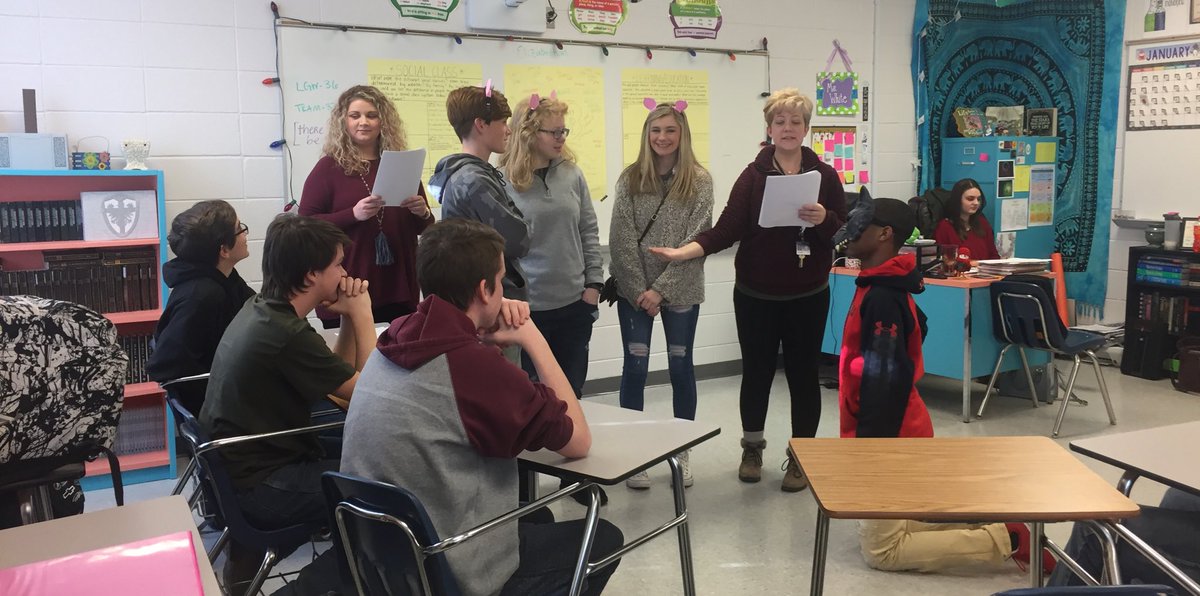 ClementsHighAL's tweet photo. Ms White’s 9th grade ELA class - Beginning a Shakespeare study with “The 3 Little Pigs, Shakespeare Style” @LCSforKids https://t.co/mToVp1YDcR