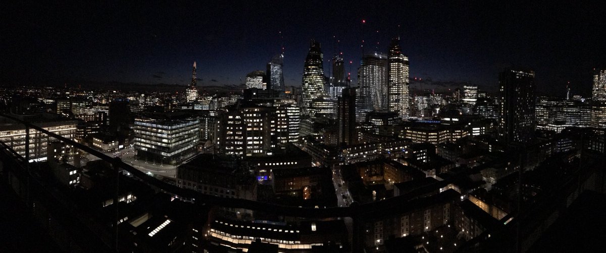 Good_Spaces's tweet photo. It’s a giddy but super dry epic roof top wrap for @superdry Spring Summer 18 & @good_spaces . Glad we weren’t sharing it with Eleanor! #londoncityscape #superdry #photographyshoot #rooftopaction #headforheights #goodspace #discolegs https://t.co/JDLehdAHJq