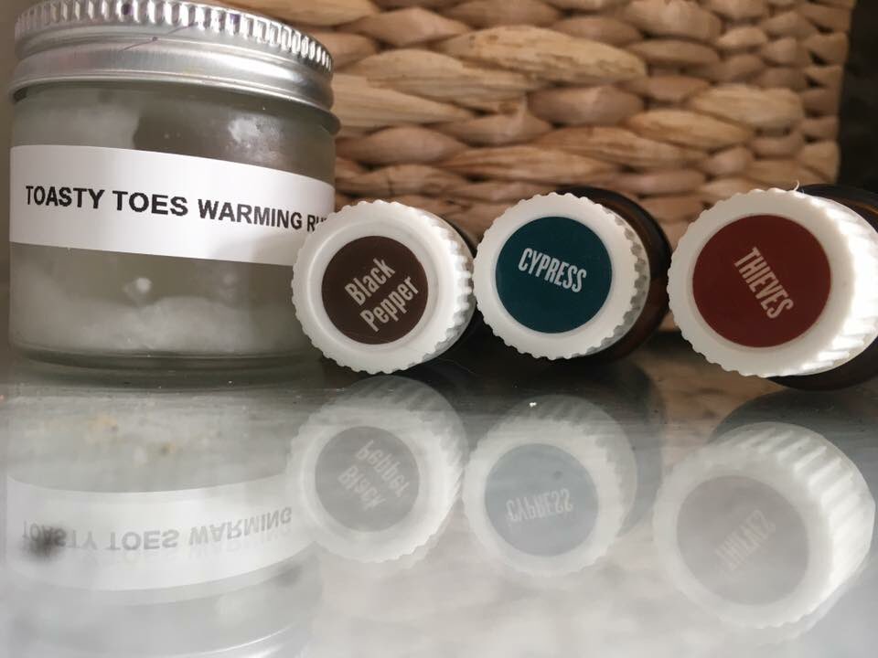 Oils_4_the_Win's tweet photo. Whipped up a warming blend this morning - even double socks and slippers haven't been helping here lately! #youngliving #essentialoils #winterblends #warmingup #blizzard2018 #toastytoes #JanuaryBlues #yllife https://t.co/CobetxtDAe