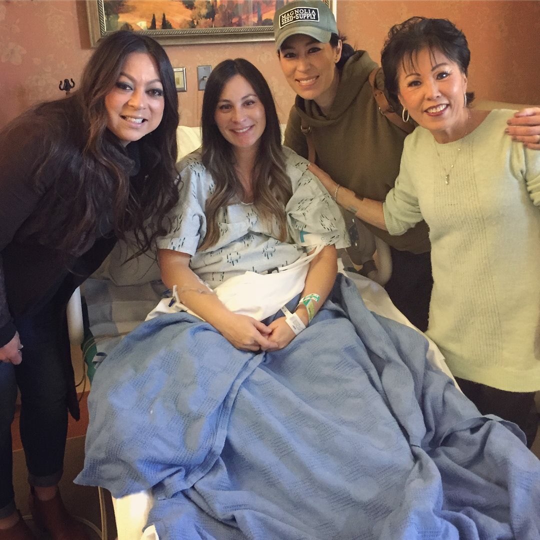 joannagaines's tweet photo. My sister had her beautiful baby girl! #motherofsix #butshelooks16 😍 https://t.co/i9Fe20vKF0