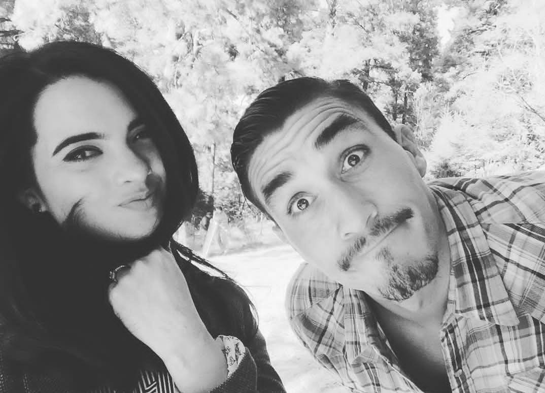 ArgentinaSG1's tweet photo. El famoso selfie Paulessa 😜 Via IG @ScarletGruber bonita nos salio la brujis!!!! 🤗🤗 https://t.co/o9uLZBRSAH