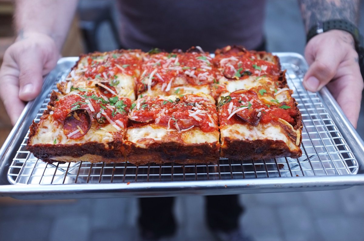 Low Fidelity Bar tweet media