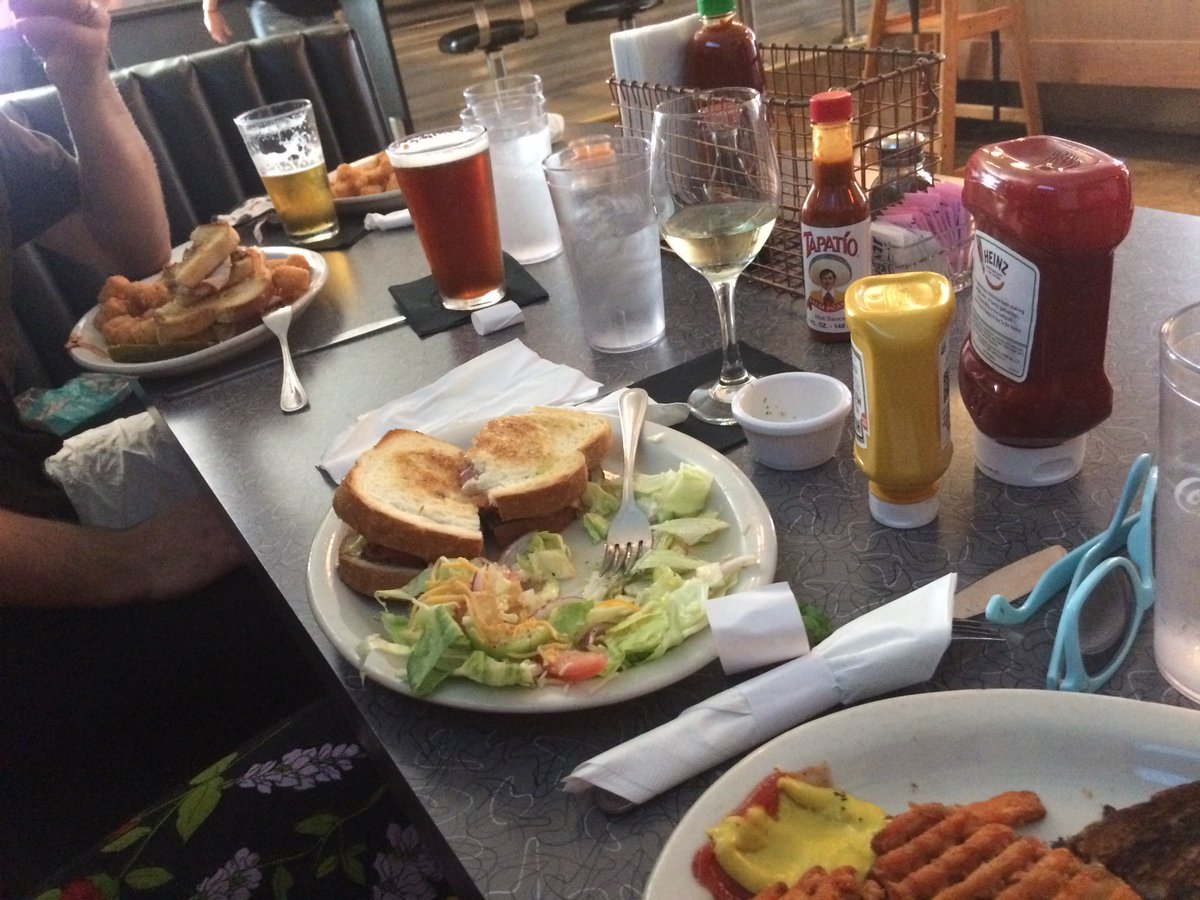 utltrn's tweet photo. #wtgm gots #lunch #mytuolumnecounty https://t.co/4nTeEuO1Bq
