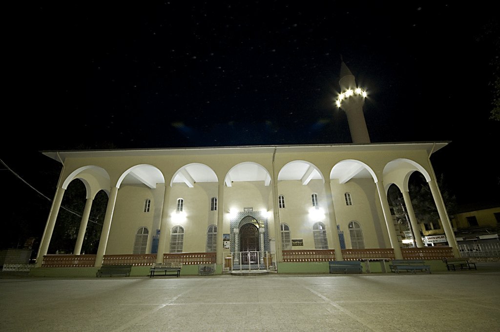 7 Ocak Kurtuluş Haftası etkinlikleri kapsamında tüm şehitlerimiz için Cuma namazı öncesi Büyük (Enver-ül Hamit) Camii'nde mevlid-i şerif okutulacak ve hatim duası yapılacak.