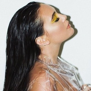 HollywoodRecs's tweet photo. 💛 💛 💛
@beamiller // #chapterthreeyellow https://t.co/zRJqvUyEsm