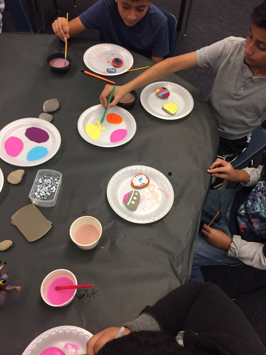 MrsHat18's tweet photo. #artrocks! #gaterocks #hathawayrocks #hesdpride https://t.co/5WcVcunavD