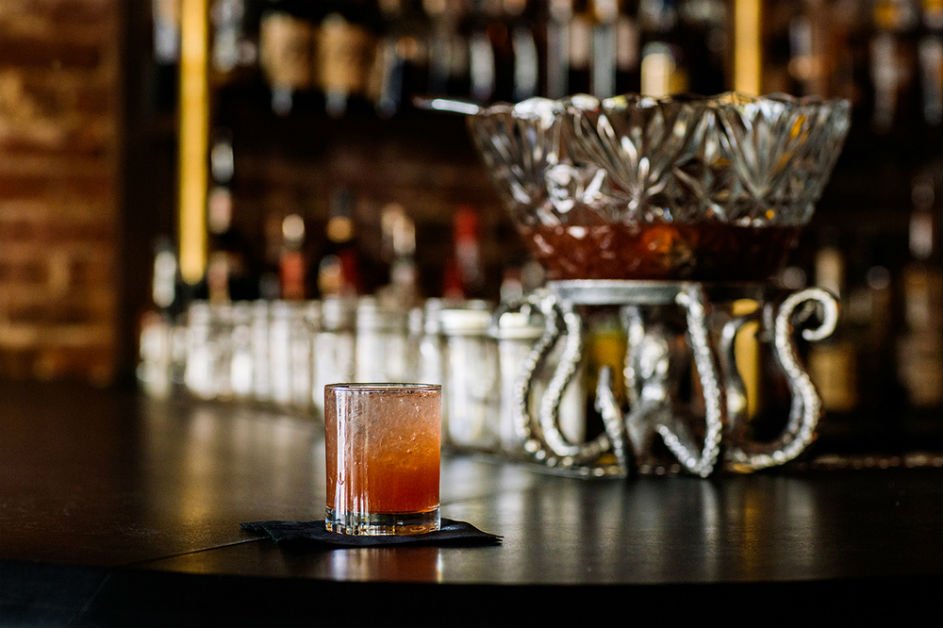 Check out this week's Q&amp;A bit.ly/2CA6Qb2 with a bar in #PDX selling barrels of booze and boozy popsicles.