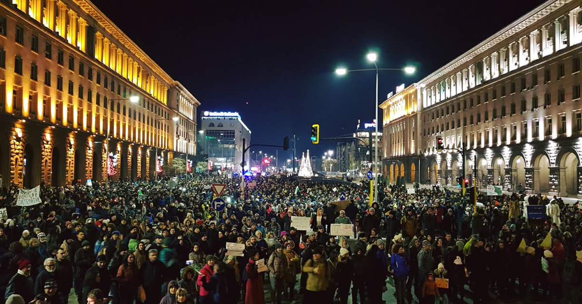 MariaSpirova's tweet photo. #Bulgaria : Thousands took part in a cold night protest against harsh and ill-drafted redevelopment plans for century-old woodland in Pirin nature reserve. Protesters called for the resignation of the Cabinet, echoing previous protest waves which toppled governments. #SavePirin https://t.co/PIIhnqN41S