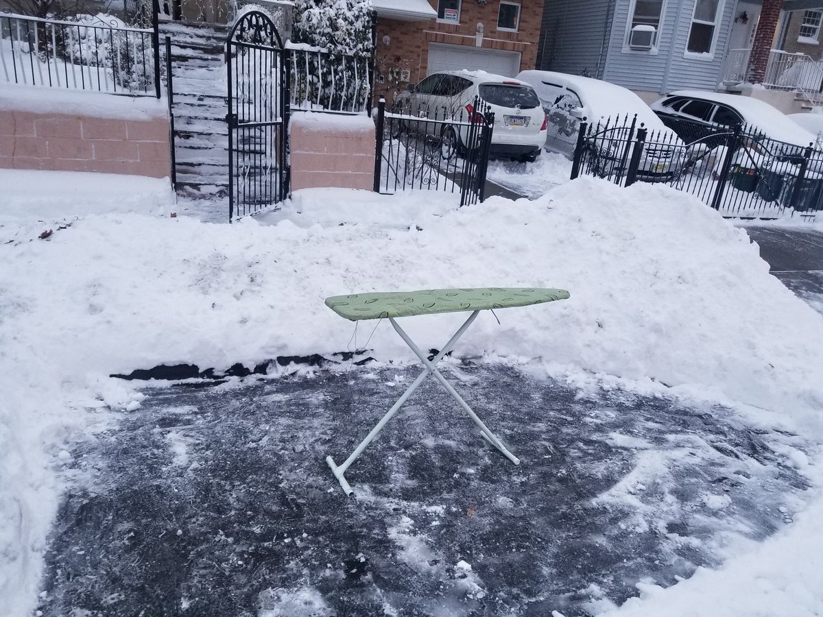 EffChris's tweet photo. how my mom saves her parking spot... #newarkproblems https://t.co/FPeIoJOXYP