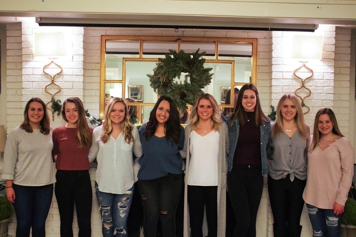 Alpha Xi Delta-UIUC tweet media