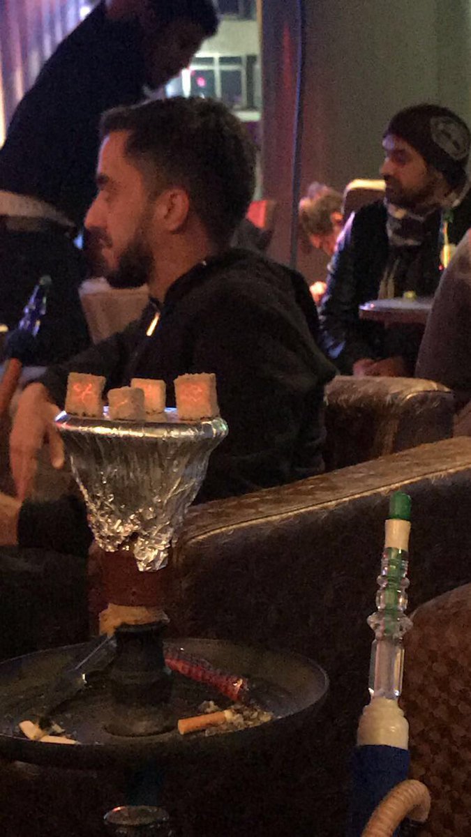 Naz_izi's tweet photo. lol @harrykingkhan what you doing here Leicester 😂😂 https://t.co/u4NF4IkiDH