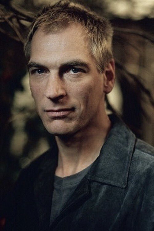    Wishing a very happy 60th birthday to the amazing Julian Sands! 